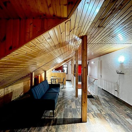 Nino & Irodi'S Guest House 库塔伊西 外观 照片