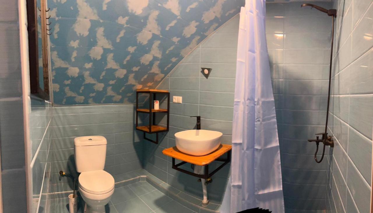 Nino & Irodi'S Guest House 库塔伊西 外观 照片