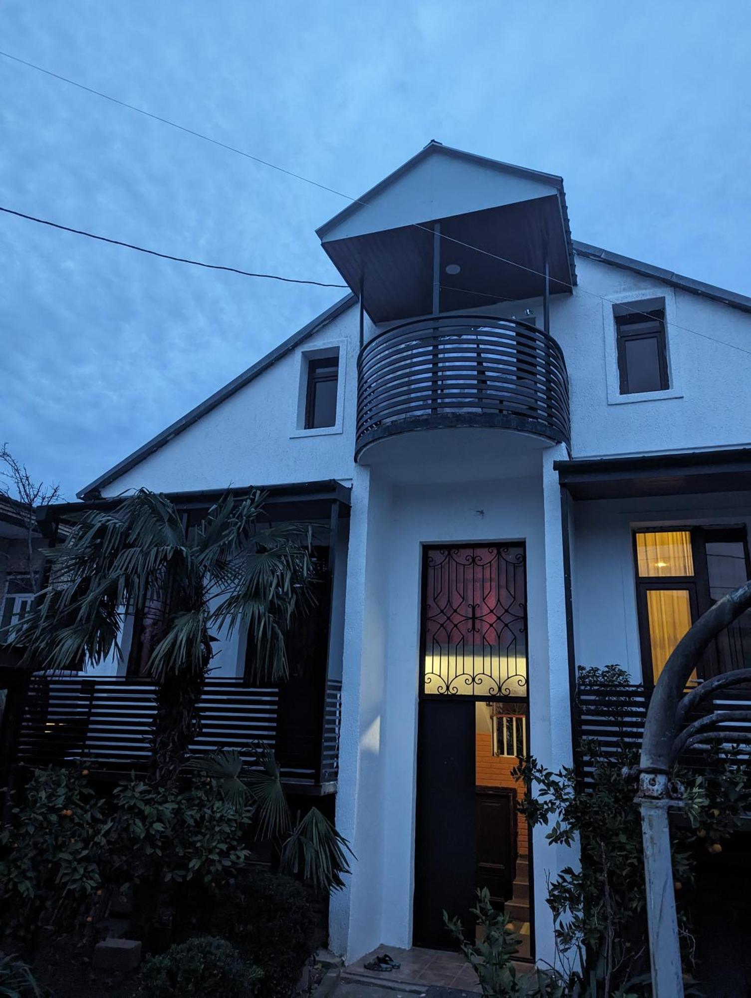 Nino & Irodi'S Guest House 库塔伊西 外观 照片