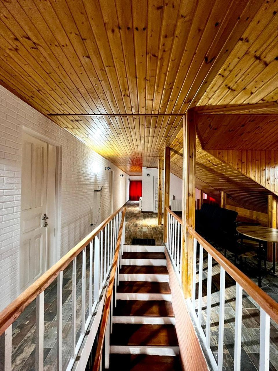 Nino & Irodi'S Guest House 库塔伊西 外观 照片