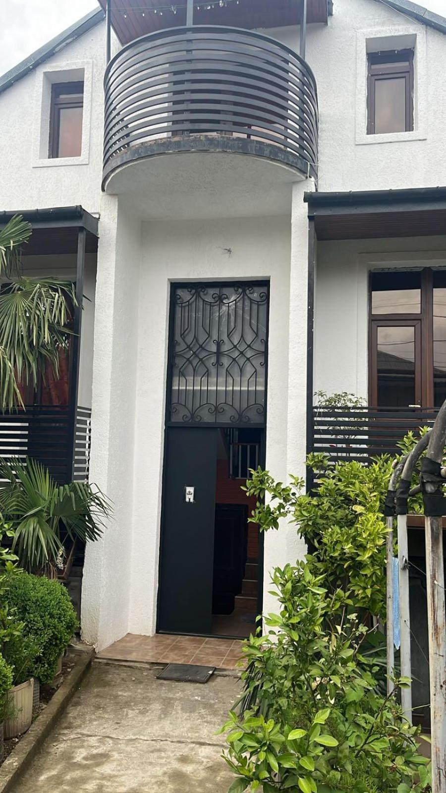Nino & Irodi'S Guest House 库塔伊西 外观 照片